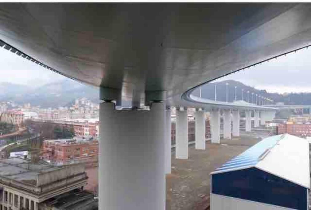 Casa Azzurra, Nel Cuore Di Genova エクステリア 写真