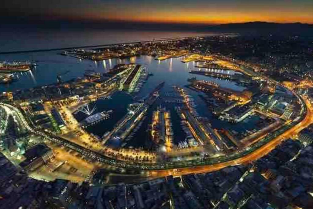 Casa Azzurra, Nel Cuore Di Genova エクステリア 写真
