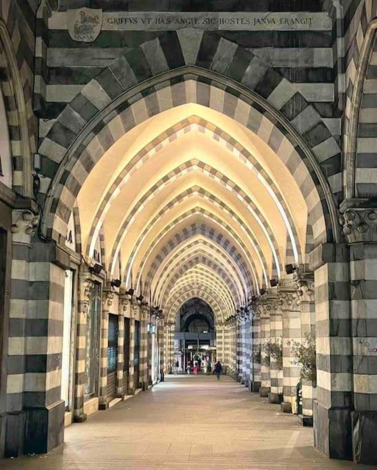 Casa Azzurra, Nel Cuore Di Genova エクステリア 写真