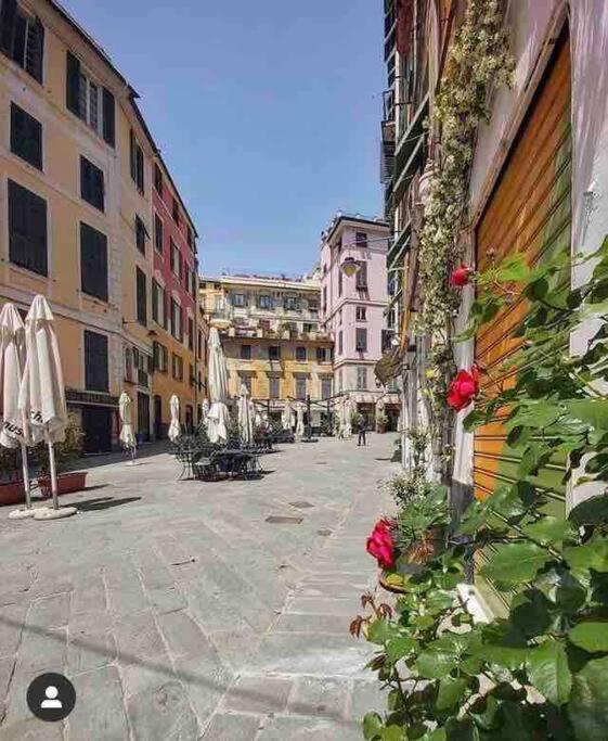 Casa Azzurra, Nel Cuore Di Genova エクステリア 写真
